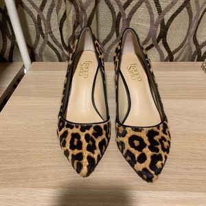 Leopard pumps